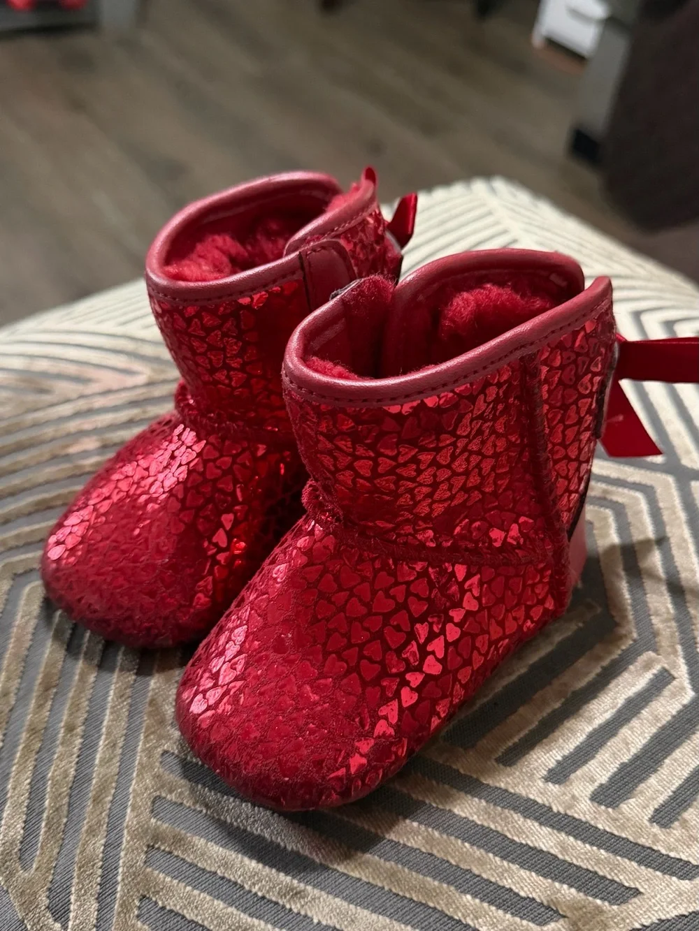 UGG Shiny Red Heart-Pattern Baby Booties